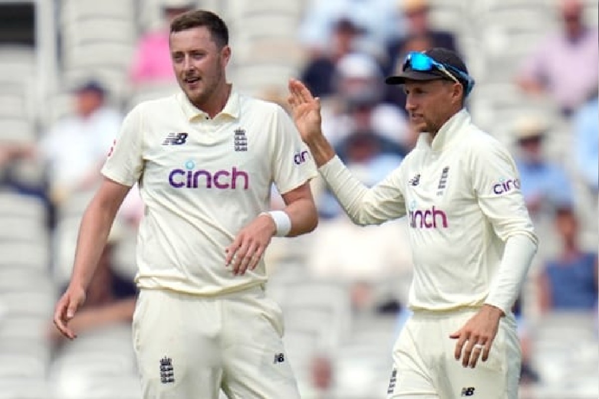 इंग्लंडचे क्रिकेटपटू कंगाल तर अधिकारी मालामाल, ECB च्या नव्या निर्णयानं मोठी खळबळ