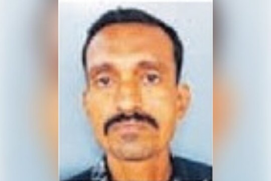 पोटच्या मुलीची हत्या करणारा नराधम बाप... (फोटो-लोकमत)