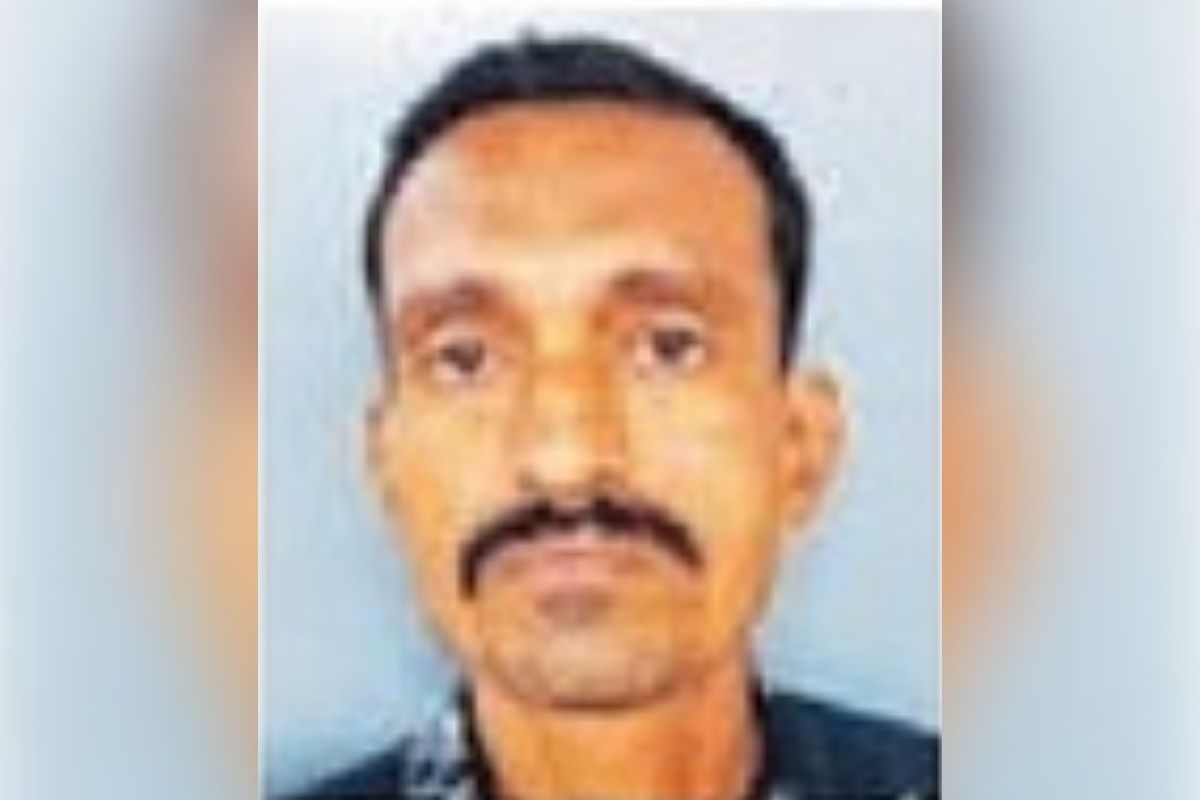पोटच्या मुलीची हत्या करणारा नराधम बाप... (फोटो-लोकमत)