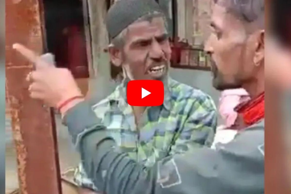 'जय श्री राम म्हणावंच लागेल'; भंगार विकणाऱ्या वृद्ध मुस्लिमाला तरुणांकडून धमकी; VIDEO समोर आल्यानंतरही..