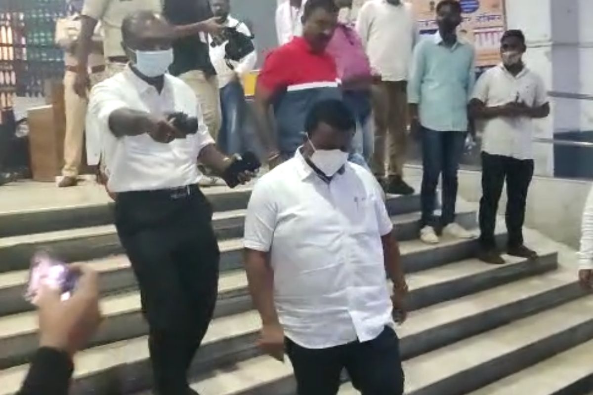 Pimpri-Chinchwad : लाच प्रकरणात सत्ताधारी भाजपचे स्थायी समिती अध्यक्ष ACB च्या जाळ्यात