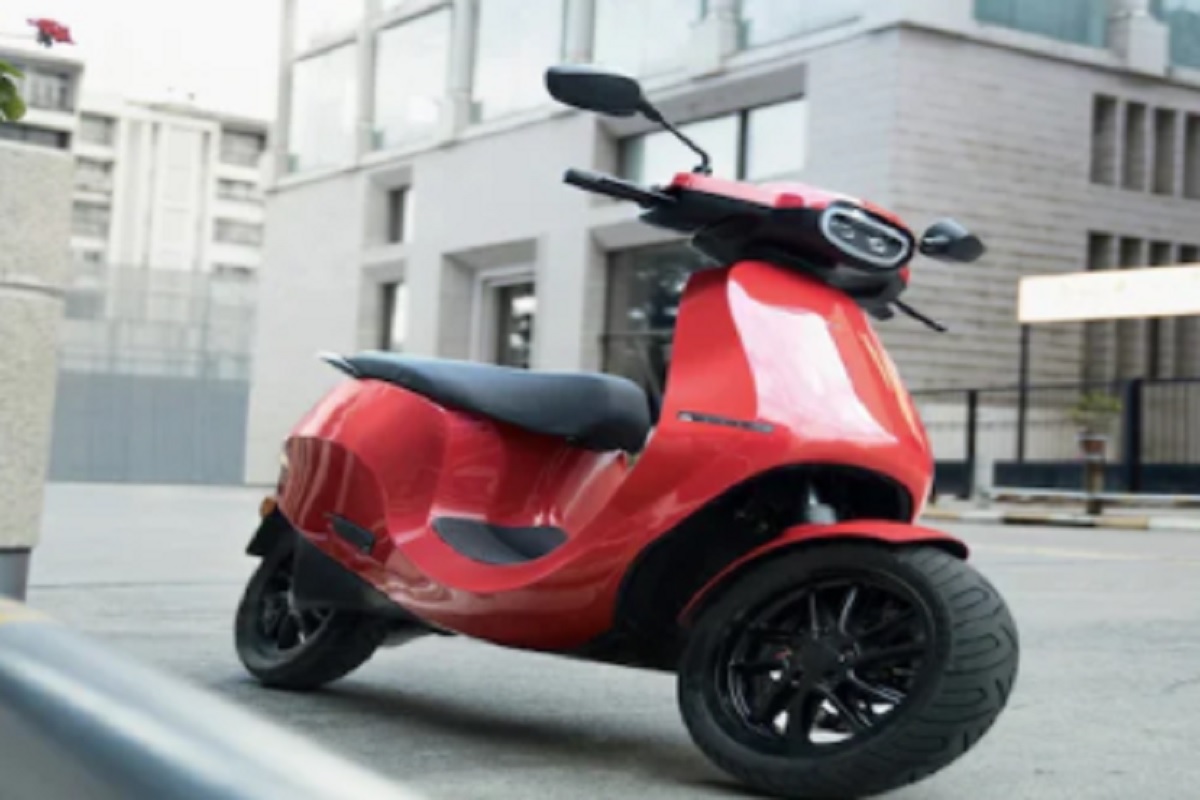 Ola Electric Scooter चे भन्नाट फीचर्स; कंपनीने शेअर केलेला हा VIDEO पाहाच