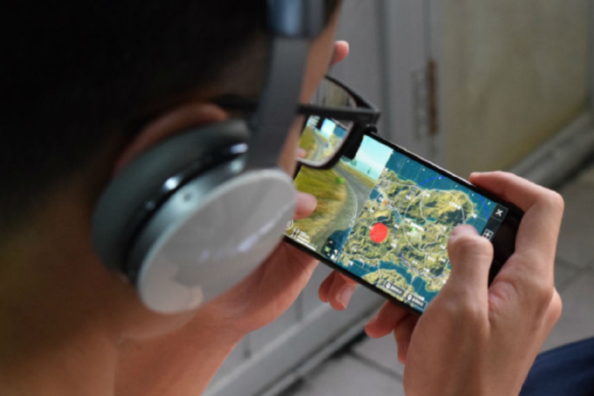 चमत्कार! ऑनलाईन गेम खेळता खेळता 'मृत्यू'; 20 मिनिटांनी पुन्हा जिवंत झाला तरुण