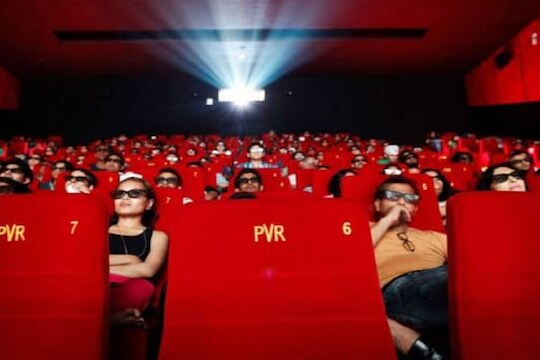 लस घेतलीये? मग PVR मध्ये तुम्हाला मोफत चित्रपट पाहण्याची संधी, असं बुक करा तिकीट