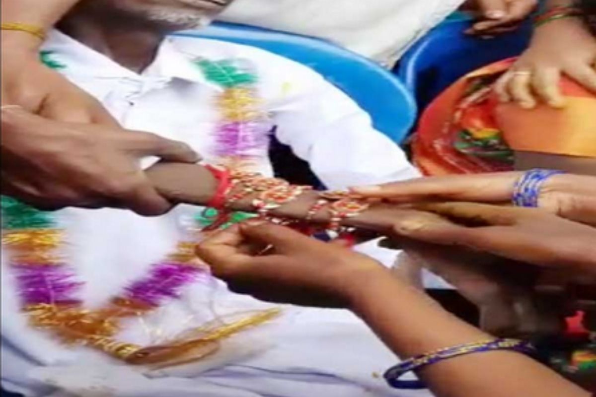 निशब्द! 5 बहिणींनी भावाच्या मृतदेहाला बांधली राखी; अशी राखीपौर्णिमा कोणलाही पाहावी लागू नये