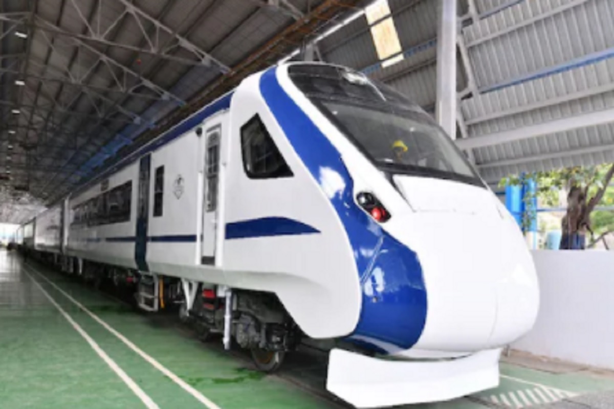 Independence Day 2021: 75व्या स्वातंत्र्यदिनी पंतप्रधानांकडून 75 Vande Bharat Express ची घोषणा