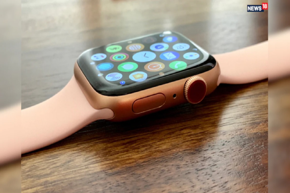 Apple Watch चा वापर करत चोरट्यांनी लुटले 3.71 कोटी, ट्रॅक करुन चोरी केली पैशांनी भरलेली बॅग