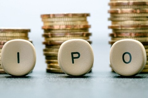 IPOs in October 2021: या महिन्यात पॉलिसीबाजारसह (Policy Bazaar IPO) 12 कंपन्यांचे आयपीओ (IPO in October 2021) सबस्क्रिप्शनसाठी खुले होणार आहेत. त्यामुळे तुमच्याकडे कमाईची बंपर संधी असणार आहे