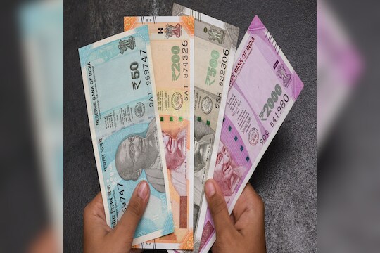 प्रत्येक महिन्याला फक्त 1000 रुपये करा जमा; मिळतील तब्बल 12 लाख रुपये; आजच करा गुंतवणूक