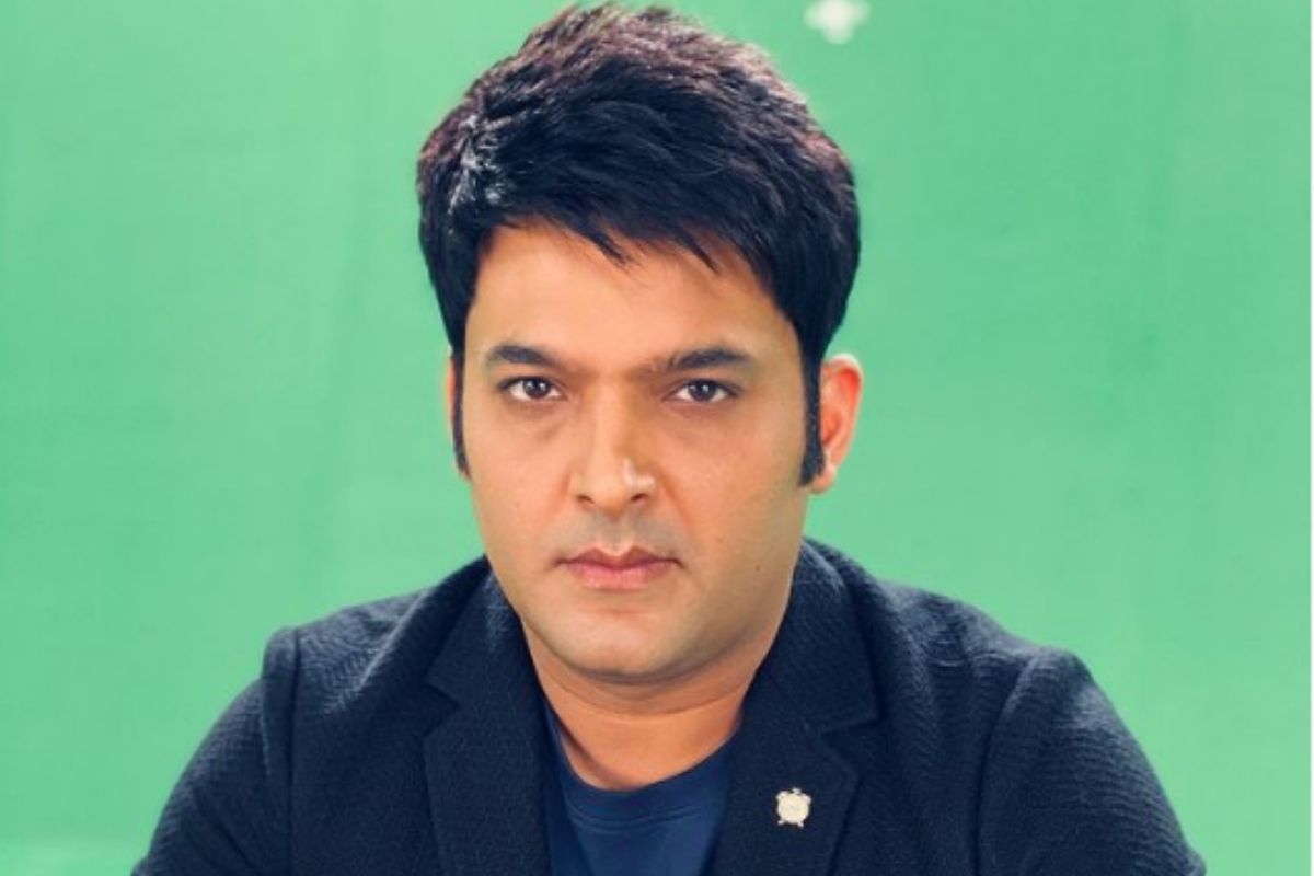 कपिल शर्माने अमृतसरच्या श्रीराम आश्रम सीनियर सेकंडरी स्कूल आणि हिंदू कॉलेज (अमृतसर) मधून शिक्षण घेतलं आहे. त्याला एपीजी कॉलेज ऑफ फाइन आर्ट्सच्या (जालंधर) प्रमुख माजी विद्यार्थ्यांच्या यादीत सामिल केलं गेलं आहे. (फोटो सौजन्य: kapilsharma/Instagram)