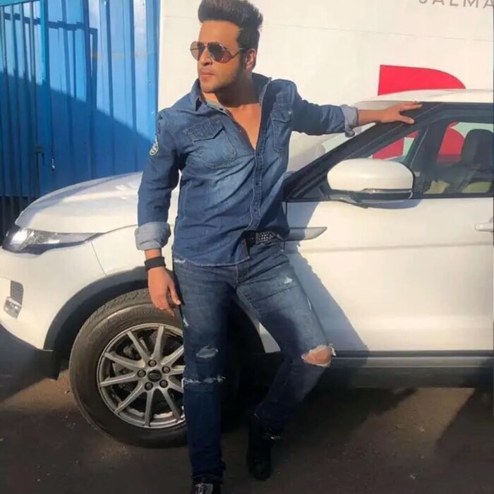 मीडिया रिपोर्ट्सनुसार, कॉमेडियन कृष्णा अभिषेकने सेंट लोरन हायस्कूलमधून आपलं शिक्षण पूर्ण केलं आहे. (फोटो सौजन्य: Instagram/krushna30)