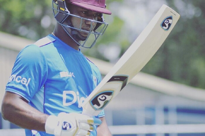 लुईस यापूर्वी मुंबई इंडियन्सचा सदस्य होता. त्यानं मुंबईकडून 16 मॅचमध्ये 480 रन काढले आहेत. यामध्ये 2 अर्धशतकांचा समावेश असून त्याचा स्ट्राईक रेट 131 होता. 