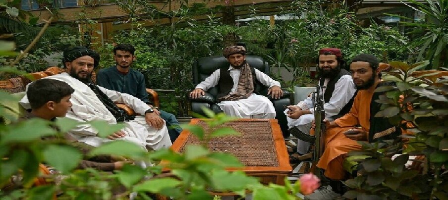 या चित्रातील फायटर हा कारी सलाहुद्दीन अयुबीचा खासगी सुरक्षारक्षक आहे. अयुबी या तालिबानचा सर्वात शक्तिशाली कमांडर मानला जातो. 