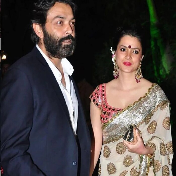 अभिनेता बॉबी देओलची पत्नी आणि धर्मेंद्र यांची सून तान्या हि एका फार मोठ्या उद्योगपती कुटुंबातील मुलगी आहे. ती स्वतः एक इंटेरियर डिझायनर आहे. तसेच ती होम डेकोरेशनचं काम पाहाते. 