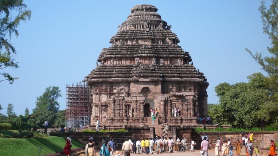 कोणार्क मंदिराची प्रतिकृती पर्यटकांसाठी आकर्षण ठरणार आहे. (Image: Shutterstock)