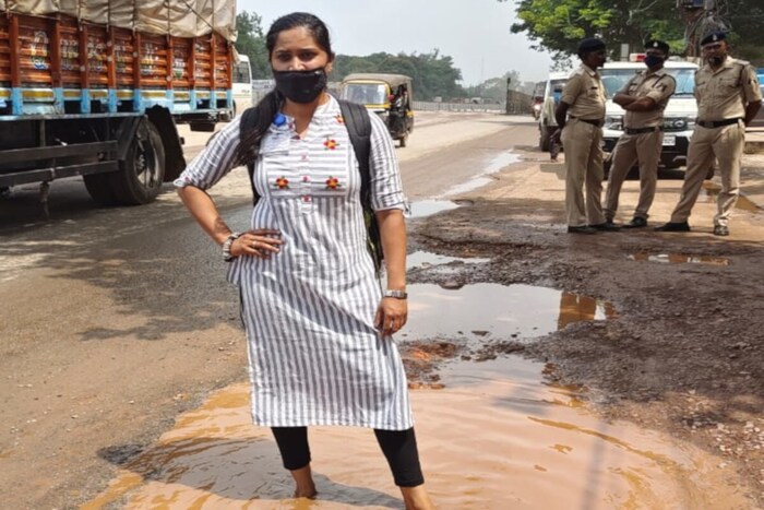 हा संपूर्ण कार्यक्रम खराब रस्ता दुरुस्त करण्यासाठी आपल्या तक्रारी प्रशासनापर्यंत पोहचवण्यासाठी होता. निदर्शनादरम्यान घोषणाबाजीही करण्यात आली.