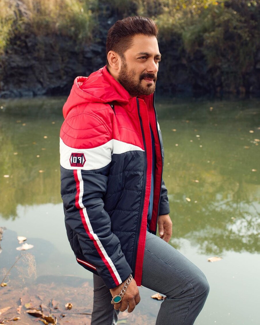 दबंग अभिनेता सलमान खानला हिट अॅन्ड रन प्रकरणात सुमारे 18 दिवस तुरुंगात घालवायला लागले होते. राजस्थानच्या जंगलात काळविटाची (Black buck) शिकार प्रकरण अजूनही प्रलंबित आहेच. (फोटो साभार: beingsalmankhan/Instagram)