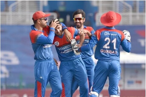ऑस्ट्रेलियन टेस्ट टीमचा कर्णधार टीम पेन (Tim Paine) याने टी-20 वर्ल्ड कपमध्ये (T20 World Cup) अफगाणिस्तानच्या (Afghanistan) खेळण्यावर प्रश्नचिन्ह उपस्थित केलं आहे. 