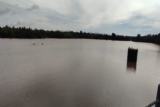 अमरावतीमधील ब्रिटीशकालीन तलावाला तडे, तलाव फुटण्याच्या भीतीने अख्ख गाव रात्रभर जागलं, SDRF घटनास्थळी