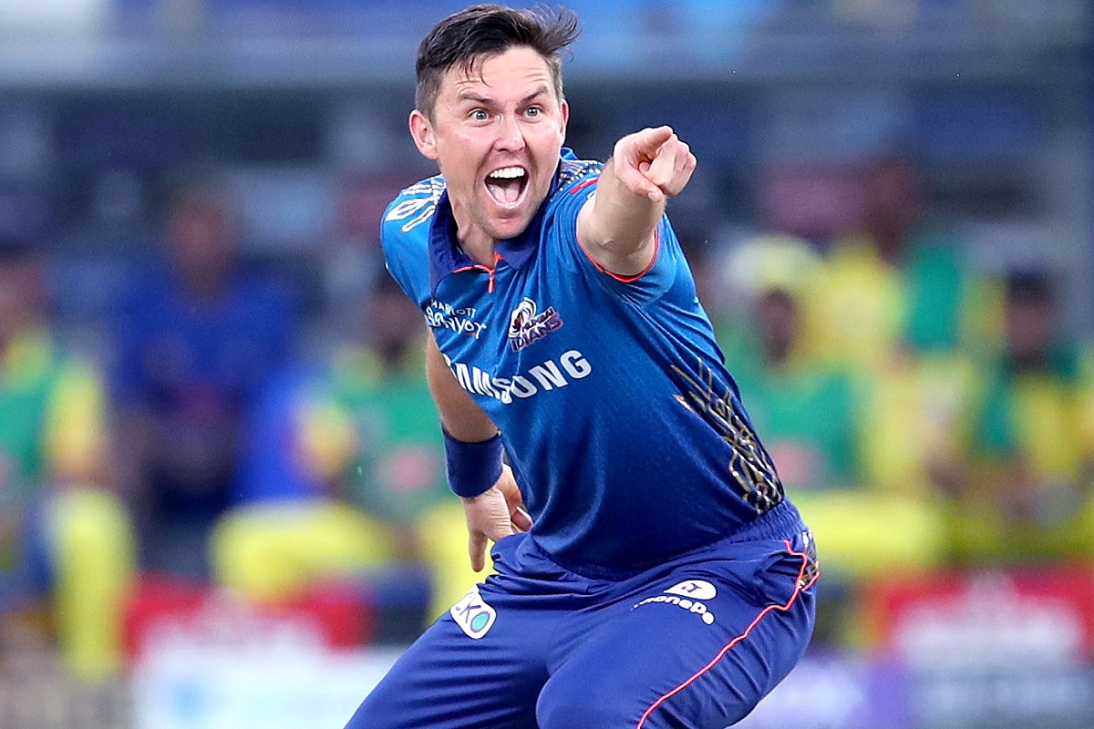 MI vs CSK : पहिल्या 10 मिनिटांमध्येच Mumbai Indiansचे Chennai Super Kingsला दोन धक्के