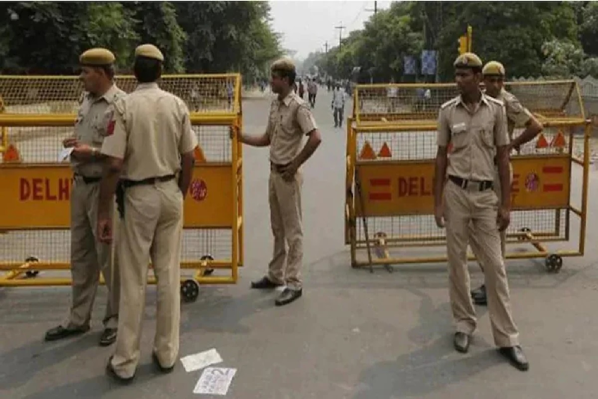 Facebookच्या ऑफिसमधून आयर्लंड आला कॉल, दिल्लीत पोलिसांनी वाचवला आत्महत्या करायला जाणाऱ्या तरुणाचा जीव