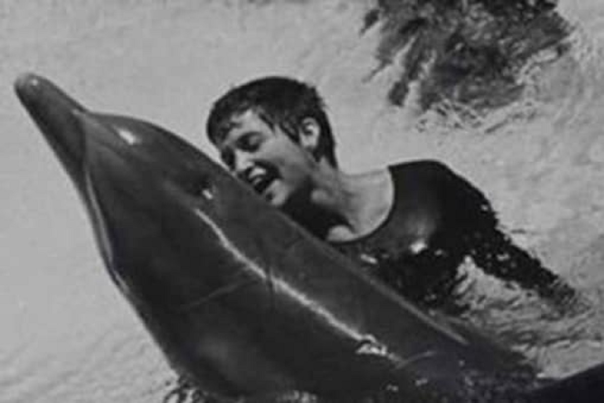 'डॉल्फिनने माझ्यासोबत सेक्स केलं, ब्रेकअप होताच सुसाईड', महिलेचा खळबळजनक दावा