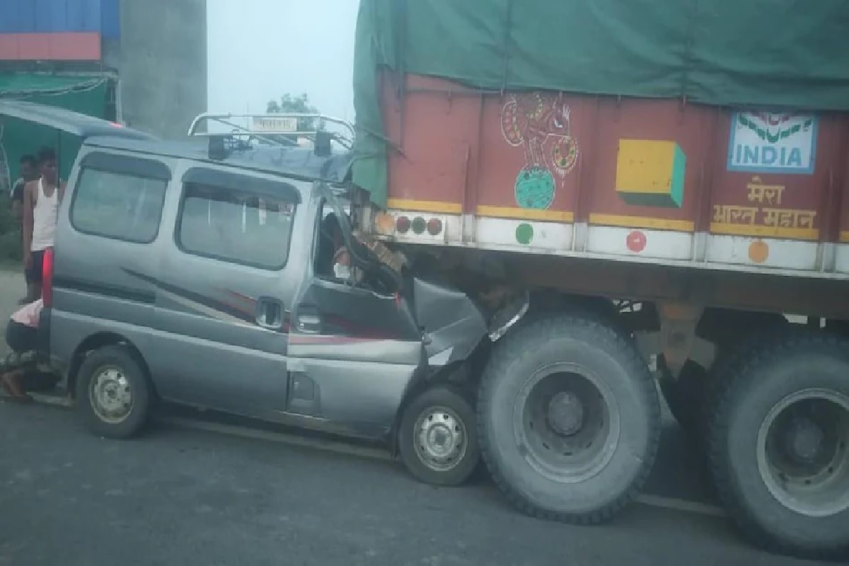 REET परीक्षा देण्यासाठी जाणाऱ्या तरुणांवर काळाचा घाला; भीषण अपघातात 6 जागीच ठार, 5 जखमी