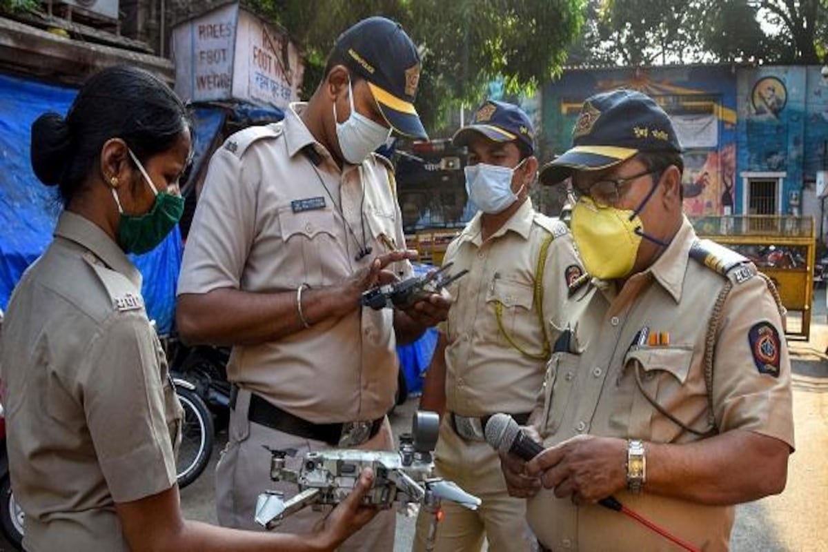 'जाऊ द्या ना साहेब' म्हणायची येणार नाही वेळ, मोबाइलमधील ड्रायव्हिंग लायसन्सची ही कॉपी ठरेल ग्राह्य