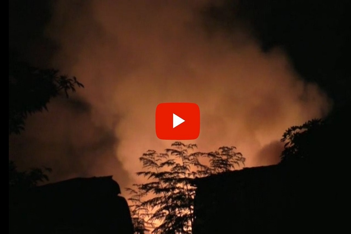 Mumbai Fire: मुंबईतील मानखुर्दमध्ये भंगाराच्या गोदामाला भीषण आग, LIVE VIDEO