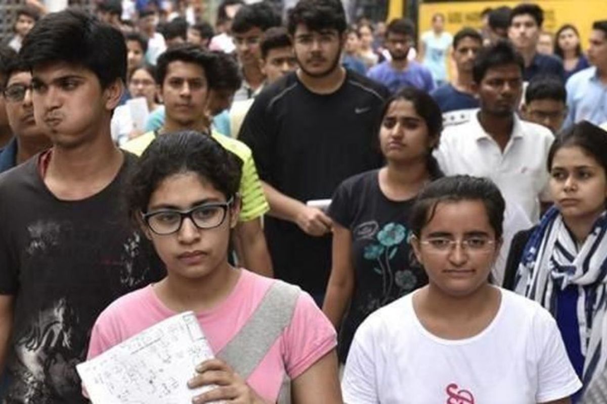 'NEET' परीक्षेबाबत तामिळनाडू सरकारचा निर्णय वादाच्या भोवऱ्यात; देशभरातील विद्यार्थ्यांवर काय परिणाम होणार? वाचा