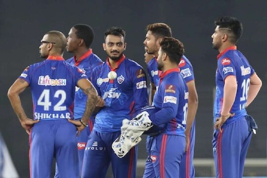 IPL 2021 : ऋषभ पंत विराटची 'स्टाईल' मारायला गेला आणि तोंडावर आपटला!