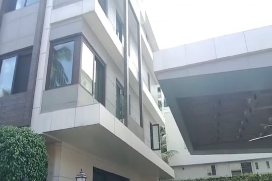 मोठी बातमी ! मुंबई, पुण्यासह 40 ठिकाणी आयकर विभागाचे छापे