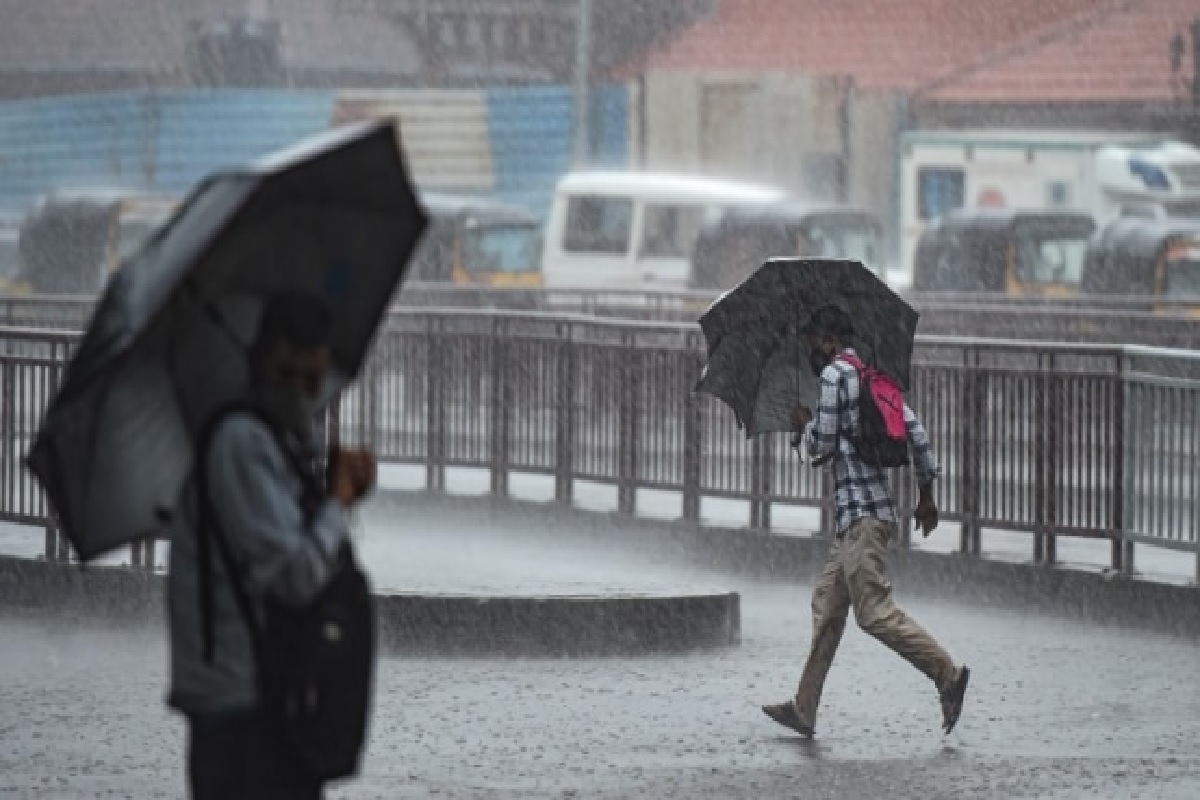 Cyclone Gulab: राज्यात मुसळधार पावसाचा अंदाज, 7 जिल्ह्यांना रेड तर 10 जिल्ह्यांना ऑरेंज अलर्ट