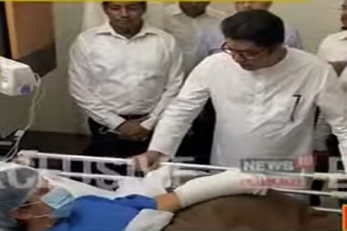 "काळजी घ्या, फेरीवाल्यांचं काय ते आम्ही बघू" राज ठाकरेंनी कल्पिता पिंपळेंना दिला शब्द