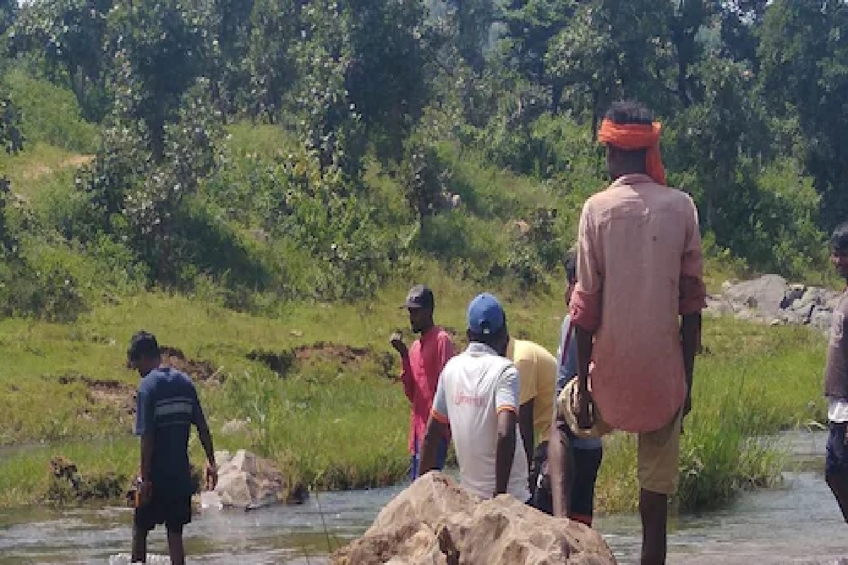 EXCLUSIVE: या गावात होत नाहीत लग्नं, सगळे तरुण आहेत अविवाहित