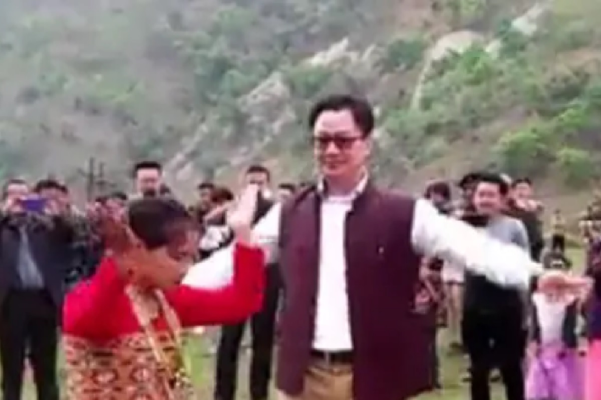 आमचे कायदामंत्री हे पट्टीचे डान्सर, पंतप्रधानांकडून रिजिजूंचं कौतुक; पाहा VIDEO