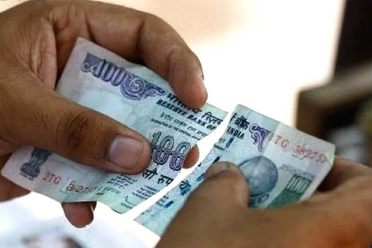 बदलायच्या आहेत फाटलेल्या नोटा? बदल्यात बँकांकडून किती मिळतील पैसे; वाचा सविस्तर