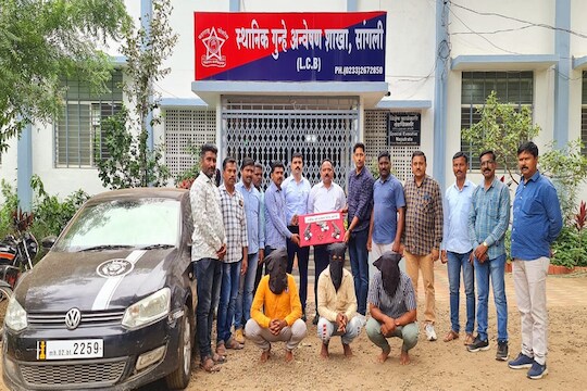 शस्त्र तस्करी करणारी टोळी गजाआड, सांगलीत मोठा शस्त्रसाठा जप्त