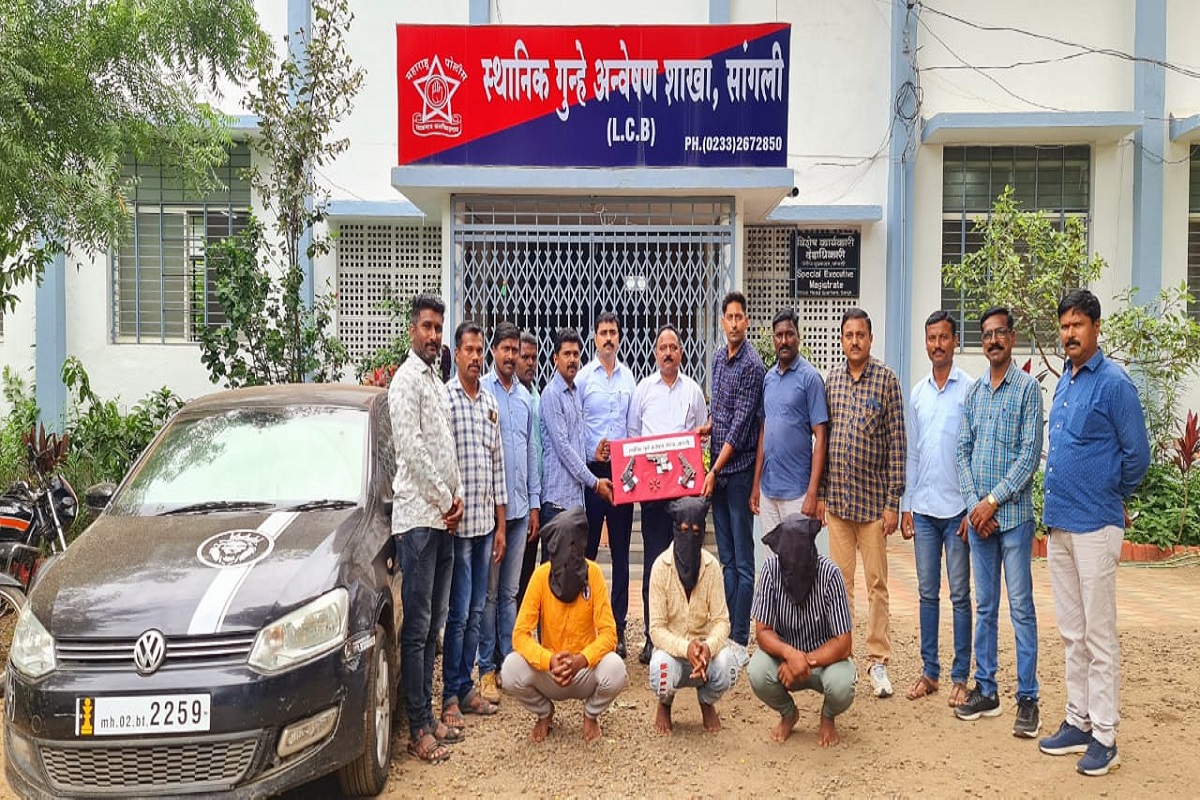 शस्त्र तस्करी करणारी टोळी गजाआड, सांगलीत मोठा शस्त्रसाठा जप्त