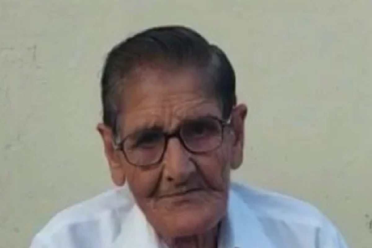 अरे बापरे! 73 वर्षीय आजोबांना पाच वेळा कोरोना लस, सहाव्या लसीचीही मिळाली तारीख