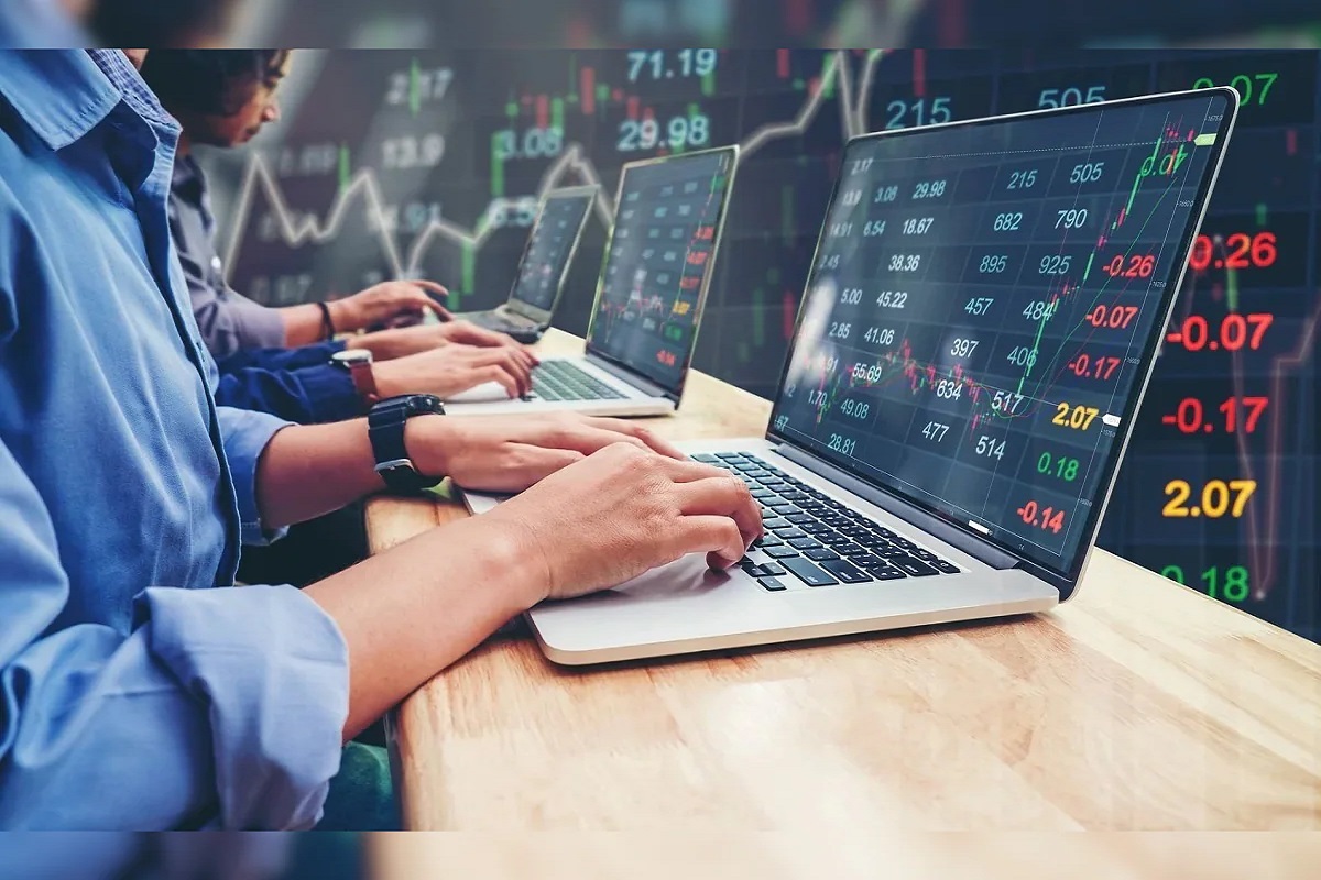 Muhurat Trading दरम्यान गुंतवणूक करून व्हा मालामाल! दिवाळीतच मिळते ही संधी