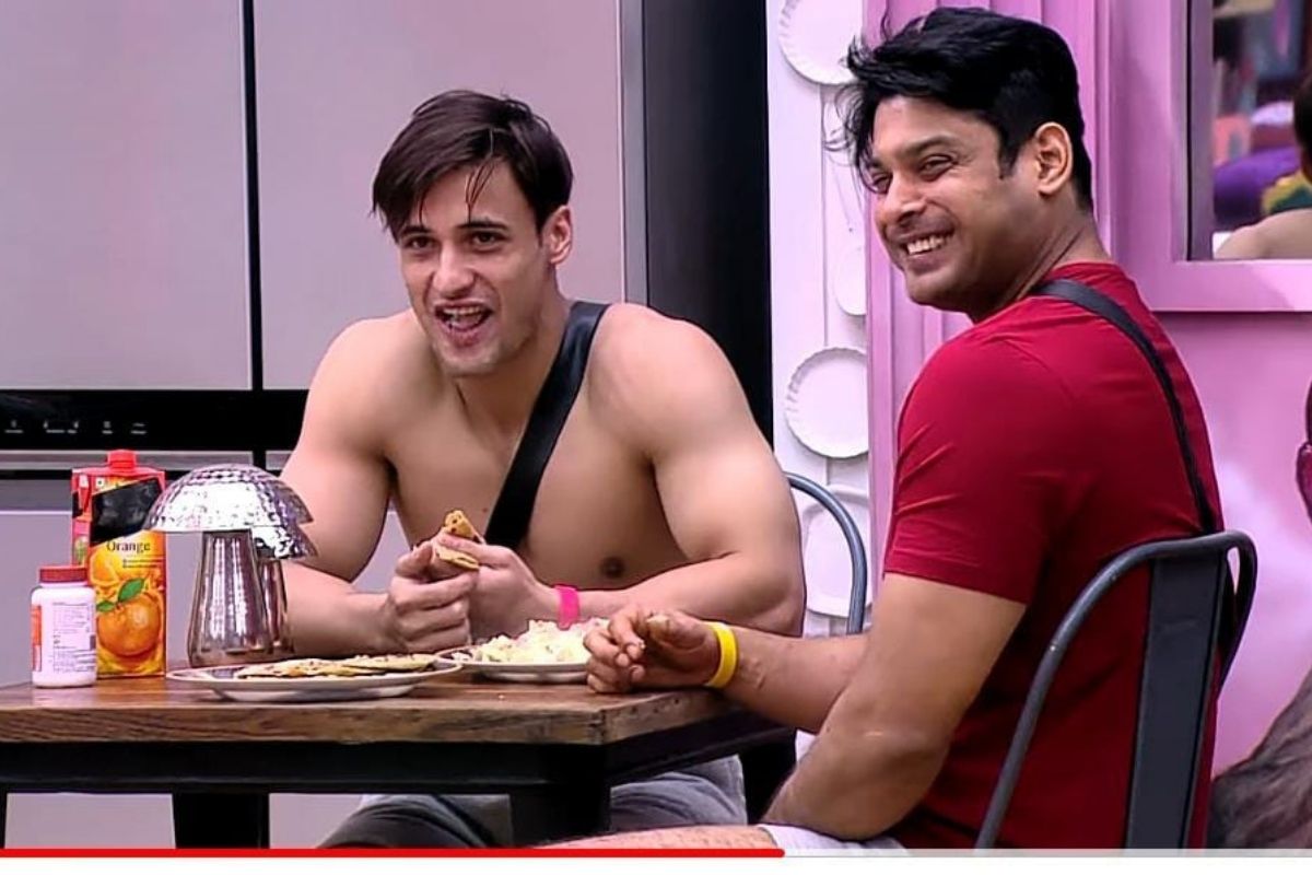 Asim Riazला आधीच लागली होती चाहूल; Sidharthच्या मृत्यूपूर्वी लिहिली होती अशी पोस्ट