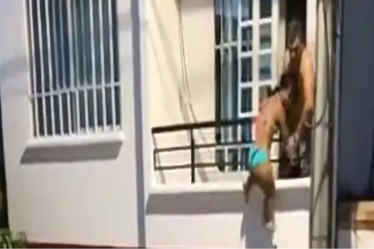 प्रेयसी घरी नसल्यानं दुसरीलाच बोलावलं; पण अचानक GF आल्यानं अर्धनग्न अवस्थेतच तरुणीला बाल्कनीत लटकवलं अन्..