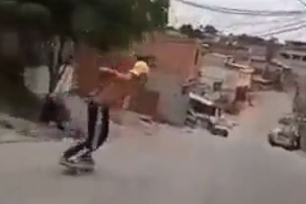 VIDEO : स्केटबोर्डवर स्टंट करताना अचानक गेला तोल अन्..., पाहा तरुणासोबत पुढे काय घडलं