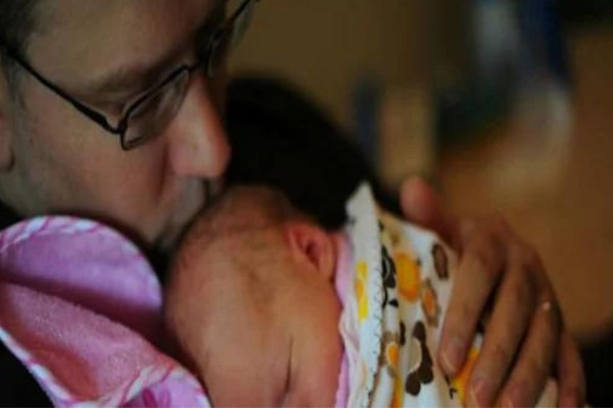 अजबच! सासू-सासऱ्यांना सूनेवर नाही विश्वास; नातवाचा जन्म होताच केली DNA टेस्ट अन्....