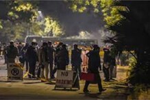 अतिरेकी हल्याविषयी Alert! राजधानीत सुरक्षा व्यवस्था वाढवली अतिरेकी हल्याविषयी Alert! राजधानीत सुरक्षा व्यवस्था वाढवली