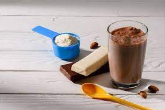 Protein Diet side effects: हाय प्रोटीन डाएटने बॉडी बनेल पिळदार; पण आरोग्याचं होऊ शकतं वाटोळं; 'ही' काळजी जरूर घ्या