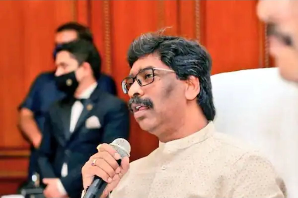 'नमाज'च्या खोल्यांवरून झारखंडमध्ये CM सोरेन-BJP आमनेसामने