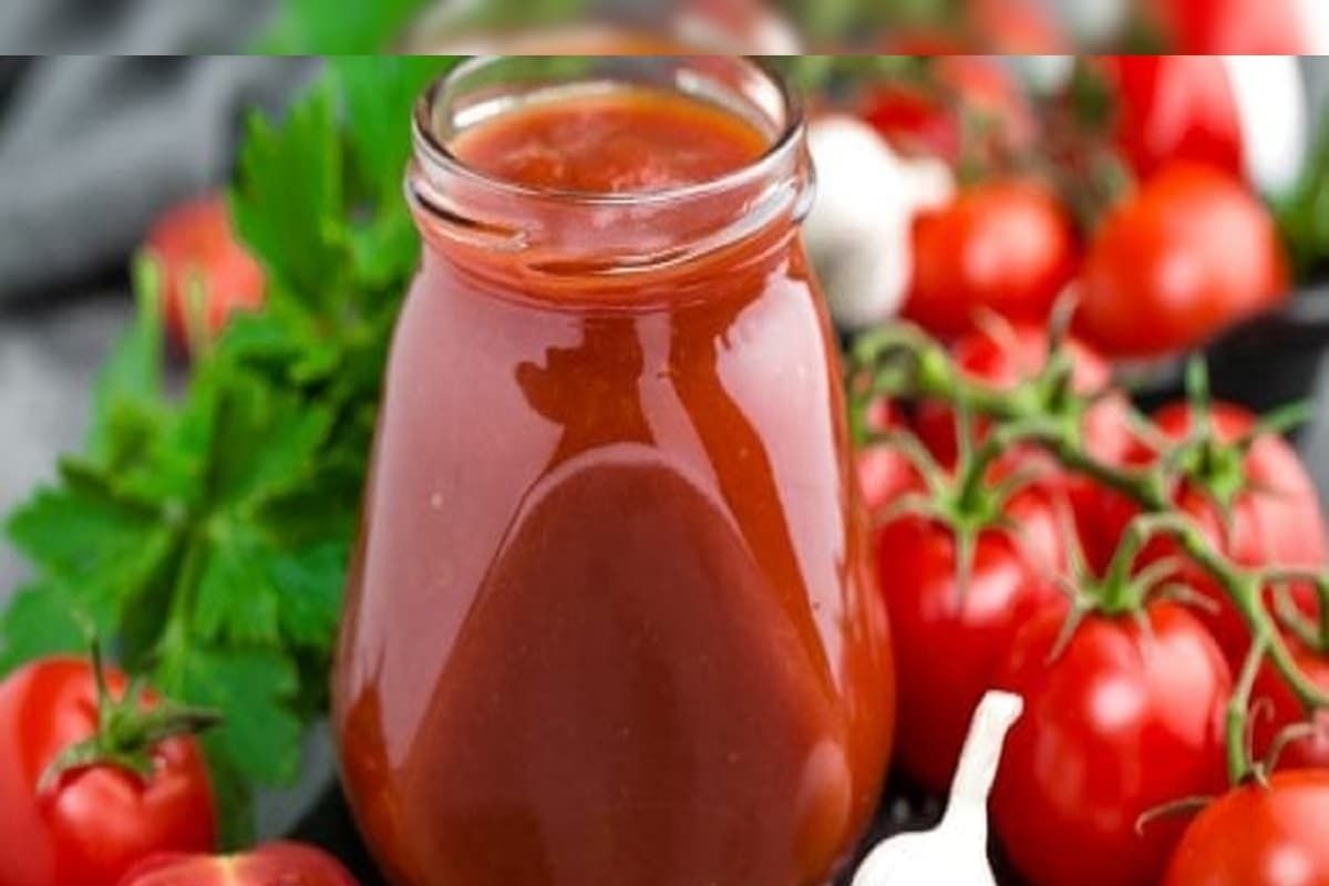 जास्त Ketchup खाणं ठरू शकते धोकादायक; Side Effects ने 'या' आजारांची होऊ शकते लागण