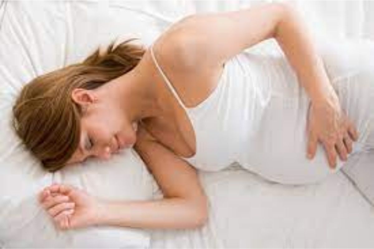 गर्भवती महिलांना का पडतात Stress वाढवणारी स्वप्न; वाचा काय आहेत याची कारणं